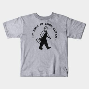 "It Pays To Look Clean" black Kids T-Shirt